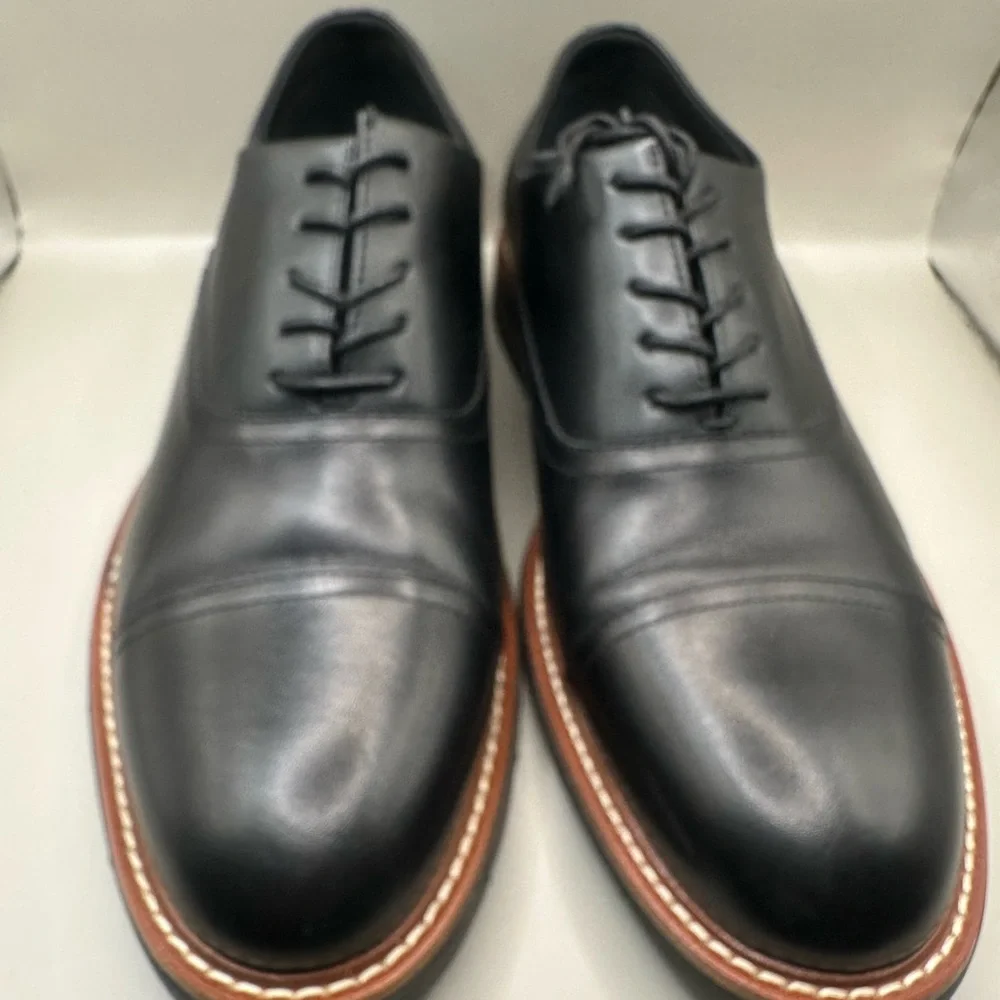Kenneth Cole Black Oxfords with Tan Sole - Picture 3 of 7